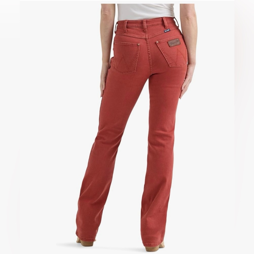 Wrangler women’s Rust Bootcut Jeans - Picture 3 of 8